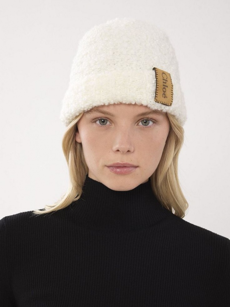 Chloe Curly Knit Beanie Hatut Beige | CHE-SR14475