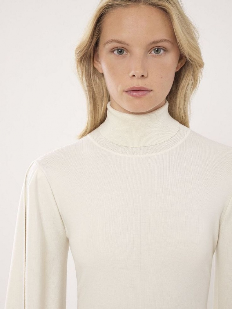 Chloe Fitted Mock-neck Neuleet Valkoinen | CHE-SR13958