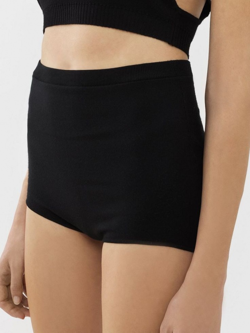 Chloe High-waisted Mini Shorts Neuleet Mustat | CHE-SR13924