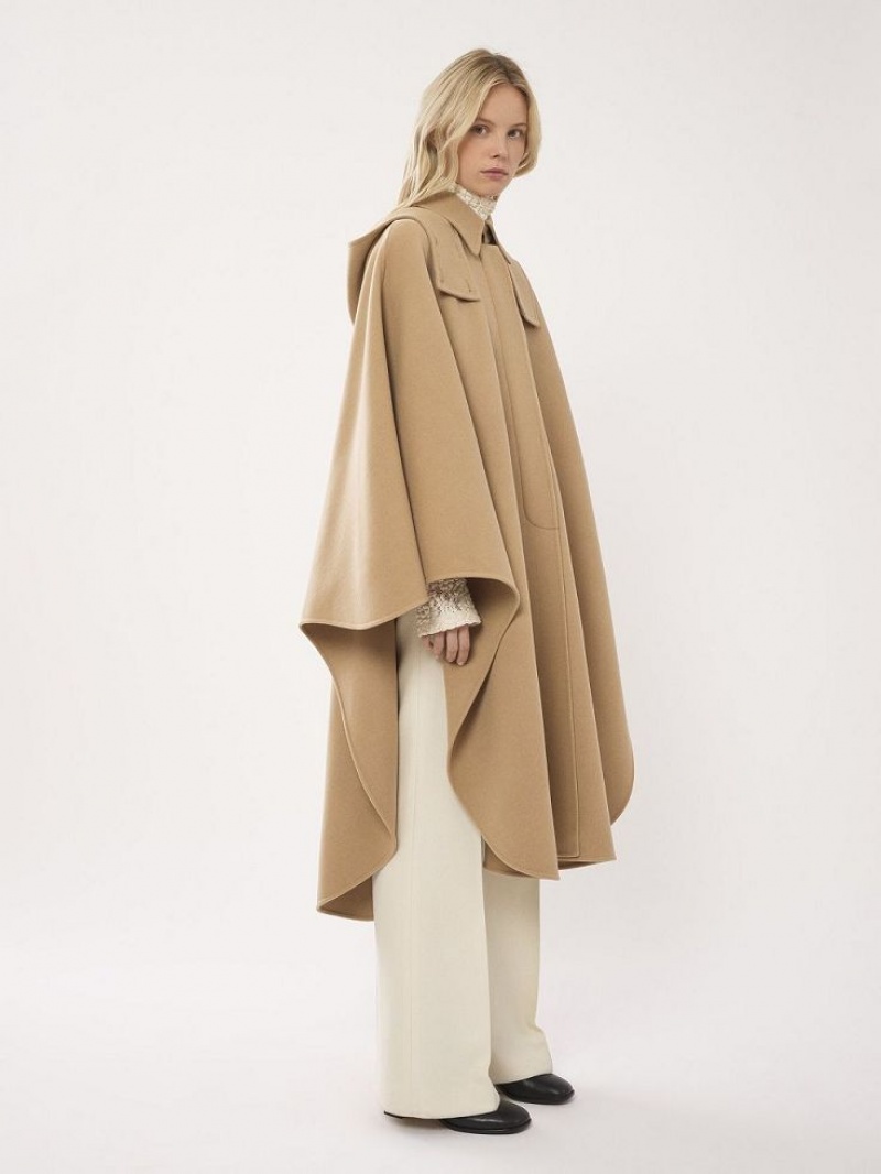 Chloe Hupullinen Cape Takit Beige | CHE-SR13821