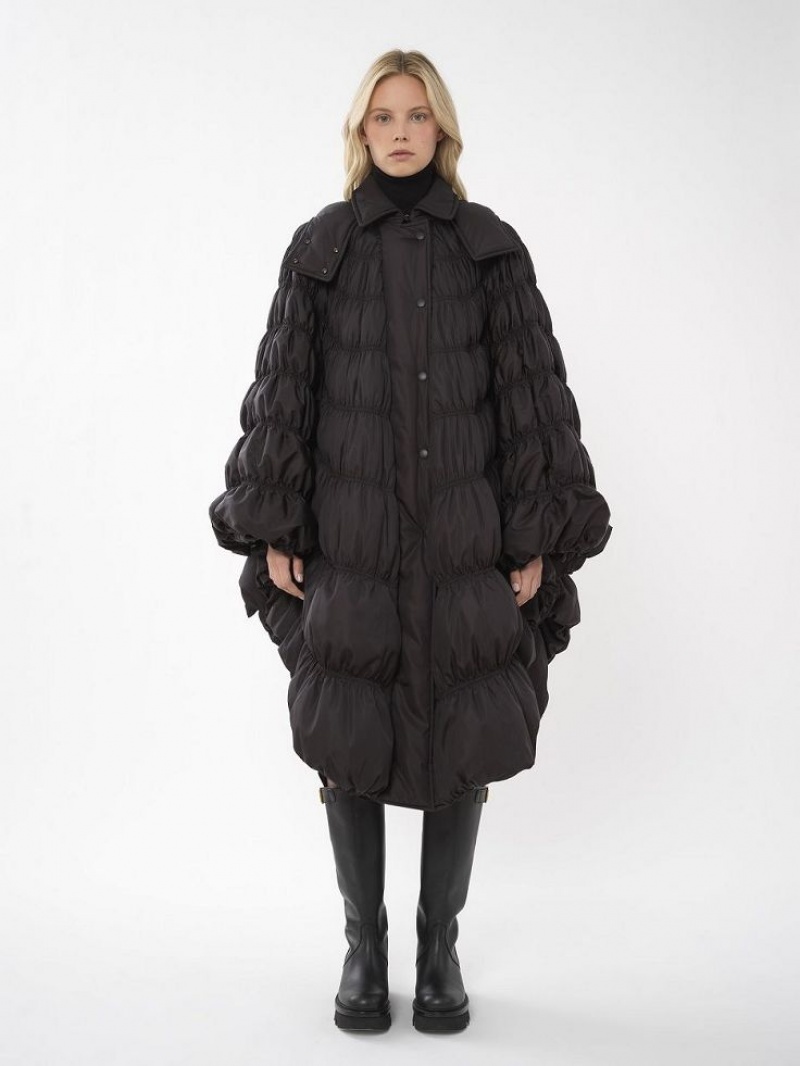 Chloe Ruched Puffer Cape Takit Mustat | CHE-SR13815