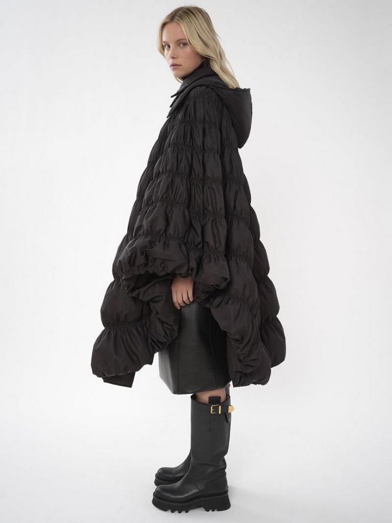 Chloe Ruched Puffer Cape Takit Mustat | CHE-SR13815